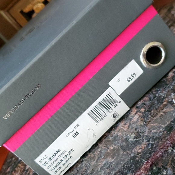 Vince Camuto Taupe Suede Pumps NWT 6 - Picture 11 of 12